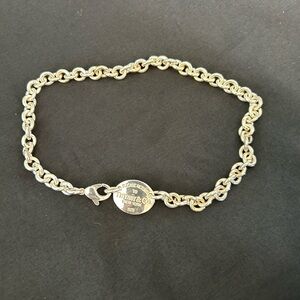 AUTHENTIC Return to Tiffany & Co Oval Tag Link Choker